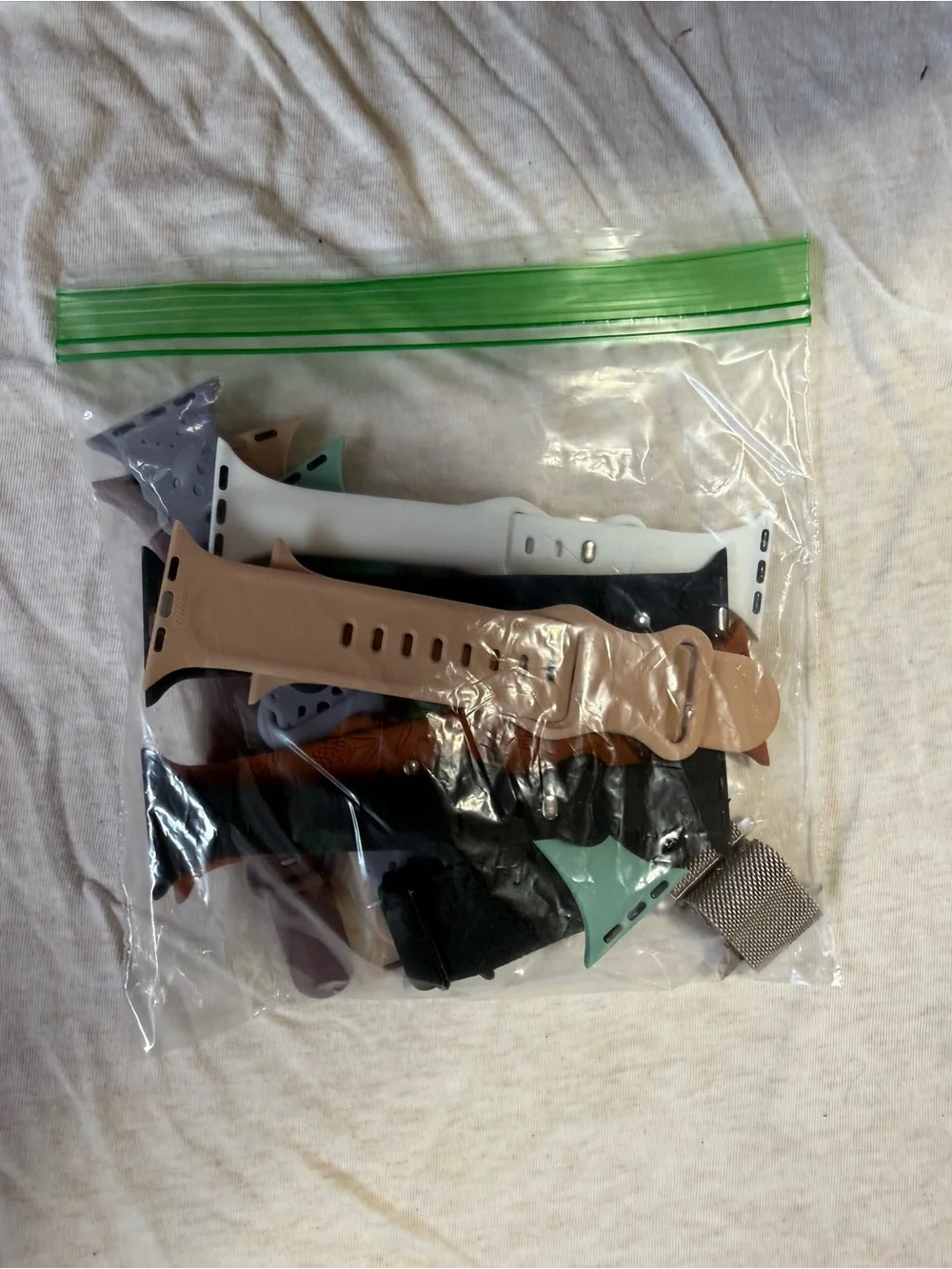 Apple Watch 8th gen 41 mm - Silicone Replacement Watch Bands - Assorted Colors
